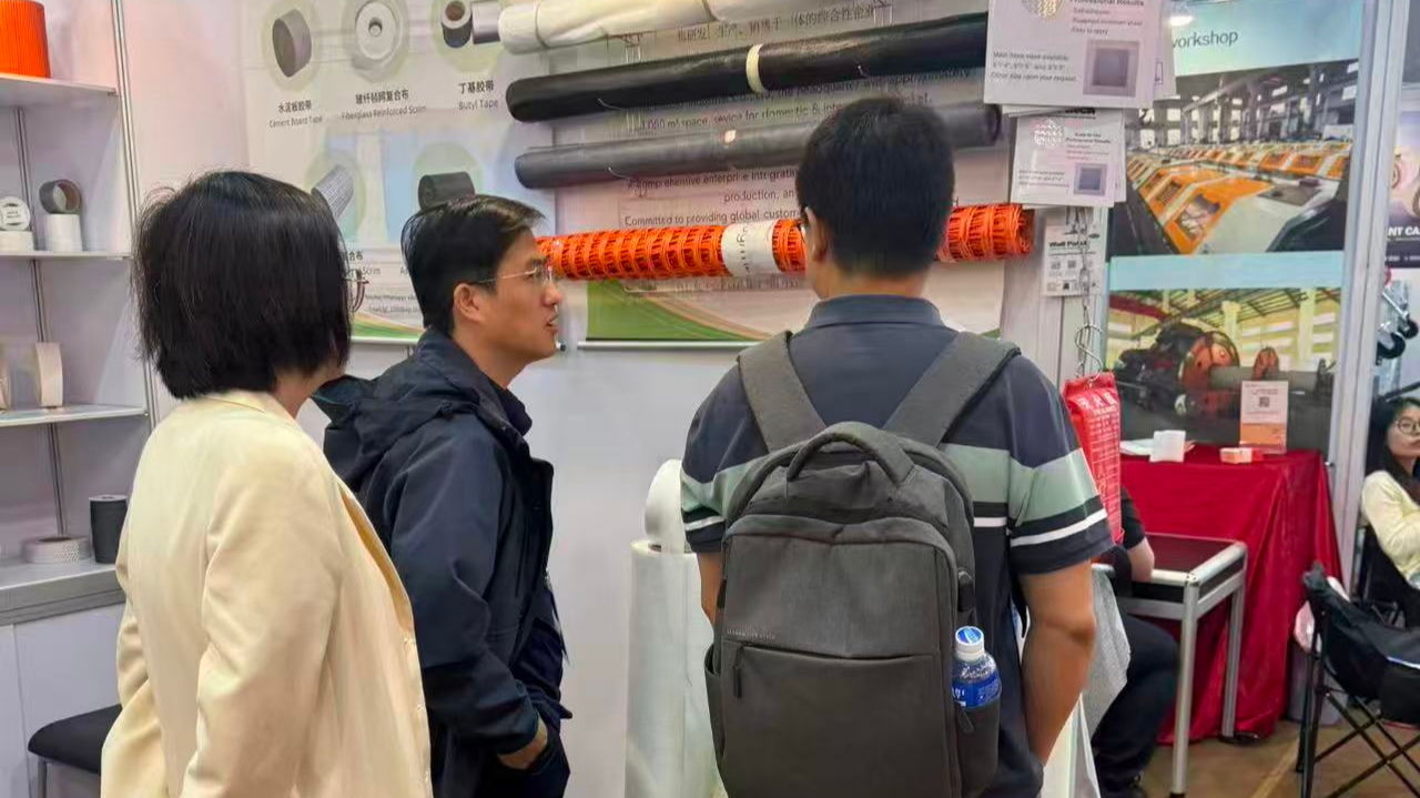 c94d6d03-5b48-44eb-8279-f39d7e80273f